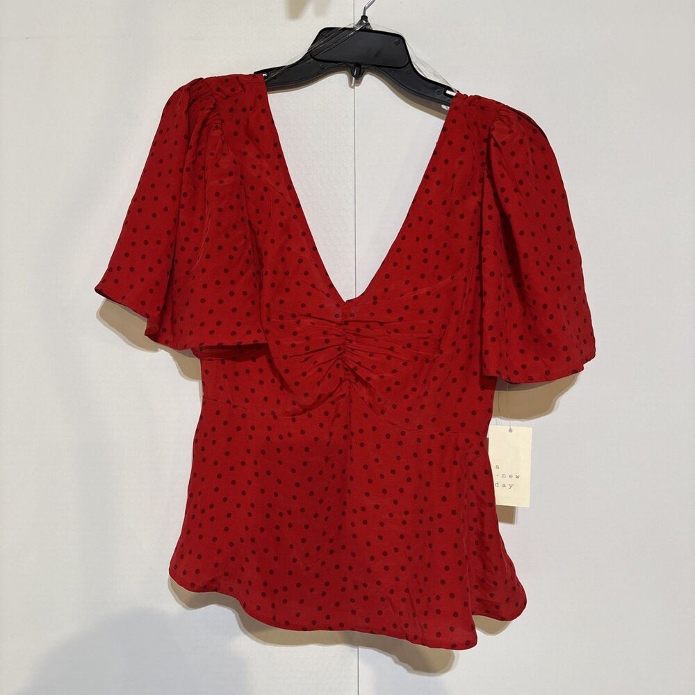 A New Day Woman Polka dot Red Blouse Low V Neck S/S Zip Side Small NWT Chest 36"
